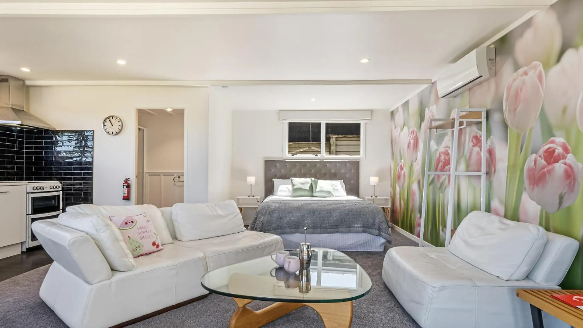 Hicks Haven - Waikanae Beach Holiday Studio Holiday home
